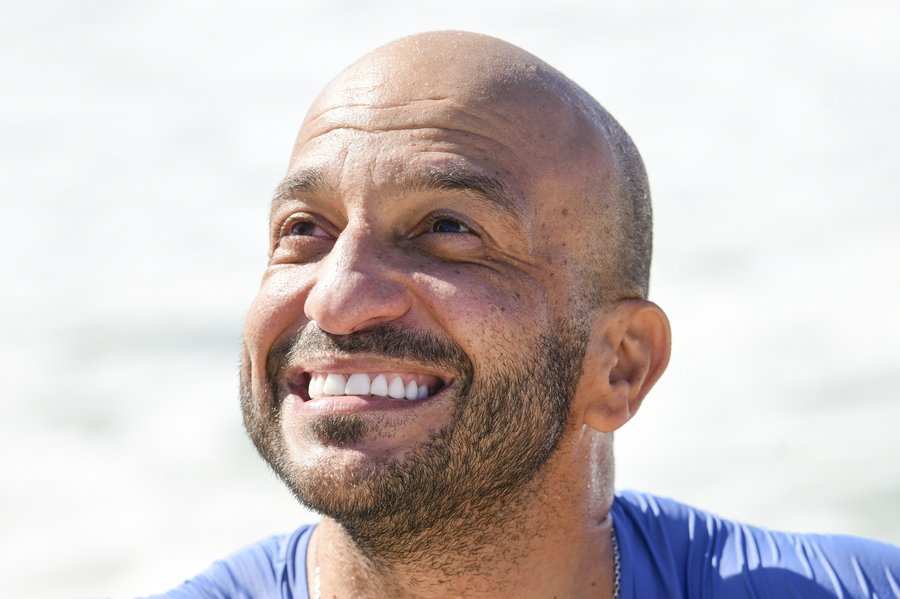 Felipe Michel sorrindo